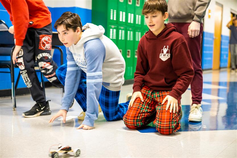 Heritage Middle students in a STEM class